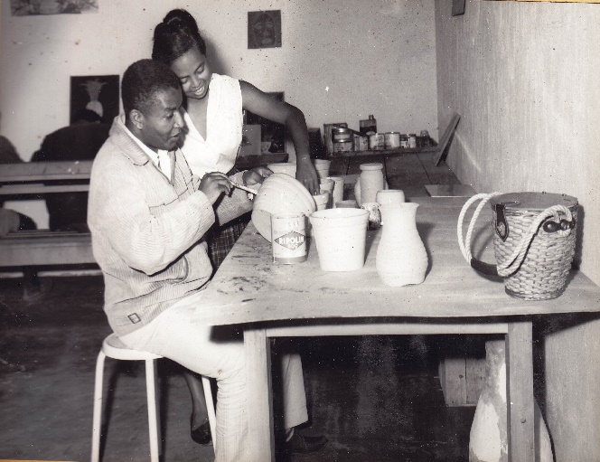 Équipe médicale avec matériel de haute technologie